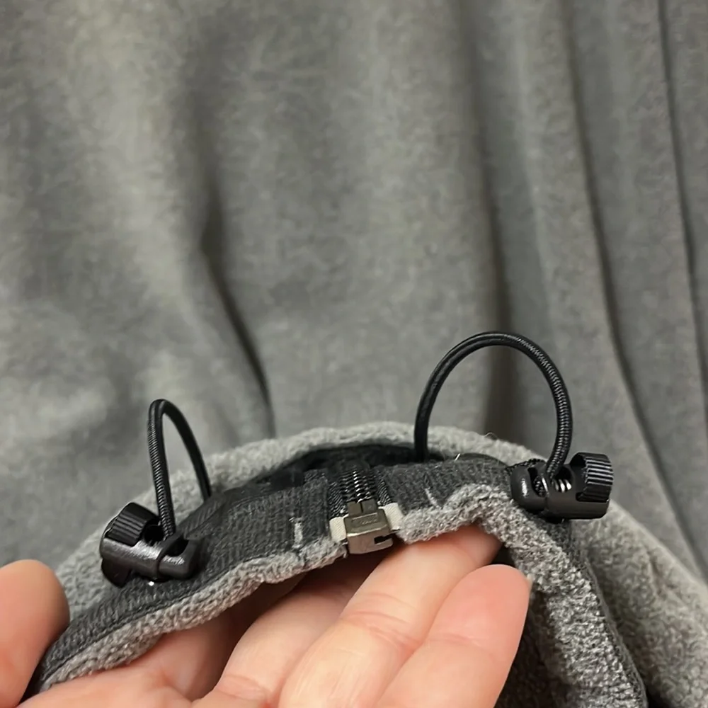 THE NORTH FACE Men’s Gray and Black Fleece Jacket Size XL
